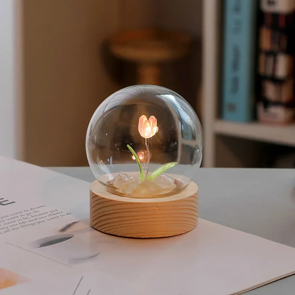 DIY Petites tulipes dans une lampe dôme en verre - CHiCLiKi